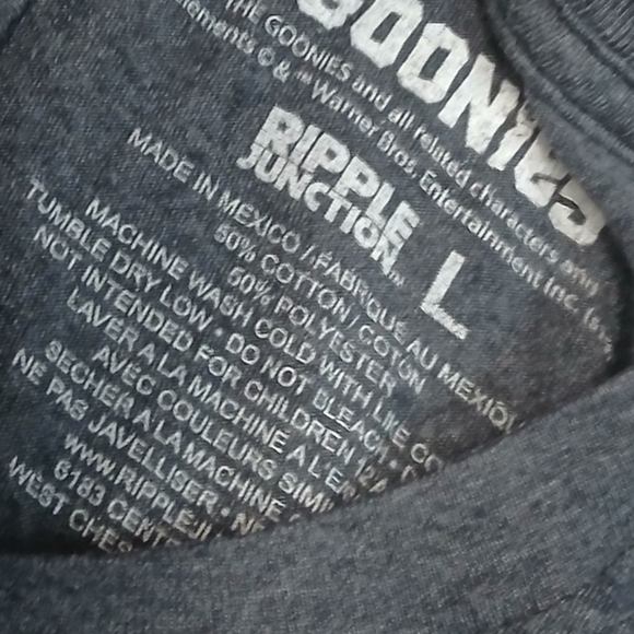 The Goonies Graphic T-Shirt Size Large - Picture 3 of 4